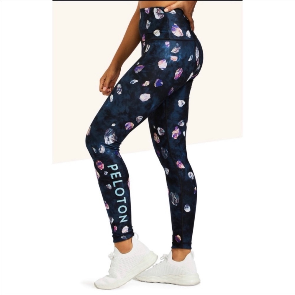 Peloton | Asteroid WITH Reversible High Waist Legging